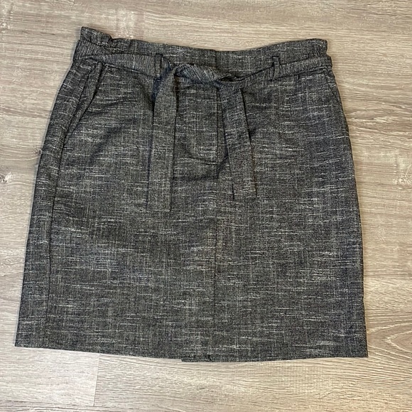 LOFT Outlet Gray Paper Bag Skirt with Belt. Size 12P - Picture 1 of 5